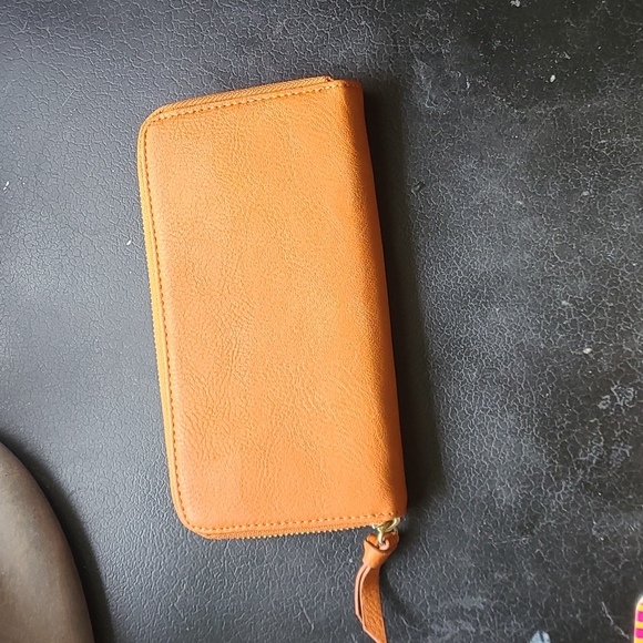 Wallet - Picture 2 of 5